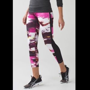 Lululemon Pace Tight Pigment Wind Berry Rumble Multi Size 4 NWT!